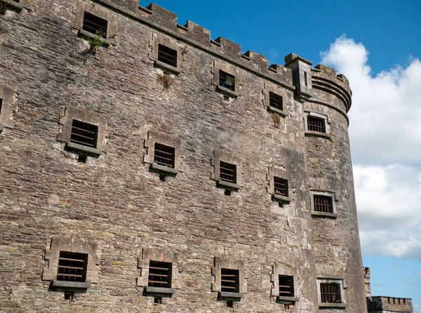 Eski Kelt kale duvarları, İrlanda 'daki Cork City hapishanesi. Kale, kale arkaplanı