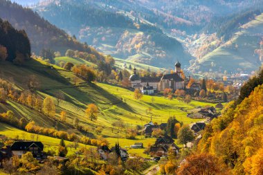 Benedictine manastırı St. Trudpert, sonbahar, Kara Orman, Baden-Wuerttemberg, Almanya