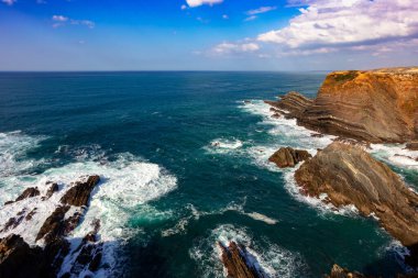 Cabo Sardao 'daki uçurumlar, Batı Yakası, Costa Vicentina, Alentejo, Portekiz