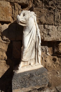 Antik heykel, başsız, antik arkeolojik alan, antik şehir, Salamis, Famagusta, Kuzey Kıbrıs, Kıbrıs