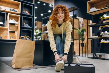 Senin için en iyi ayakkabıyı bulalım. Kaliteli fotoğraf. Sana en iyi ayakkabıları bulalım.