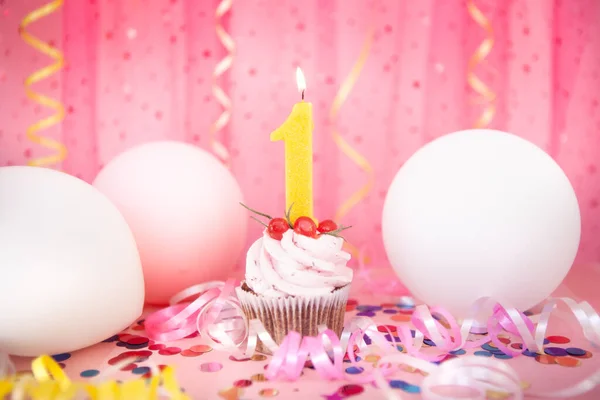 Feliz Primer Pastel Cumpleaños Vela Número Uno Con Globos Rosados — Foto de Stock