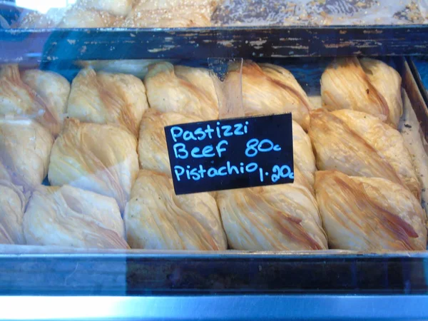 Malta 'da Pastizzeria işareti