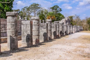 Bin Kol Tapınağı, Chichen Itza Arkeolojik Bölgesi, Yucatan, Meksika.