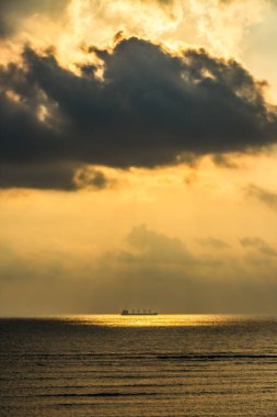Meksika Körfezi 'nde gün doğumu Veracruz Limanı, Meksika.