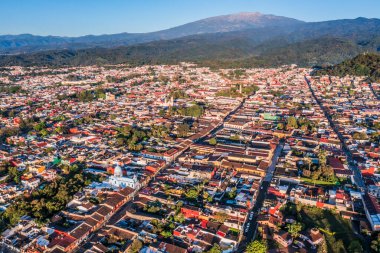 Coatepec, Veracruz, Meksika 'nın Büyülü Kasabası' nın havadan görünüşü.