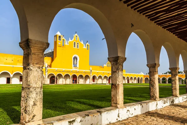 San Antonio de Padua Manastırı Izamal, Yucatan.