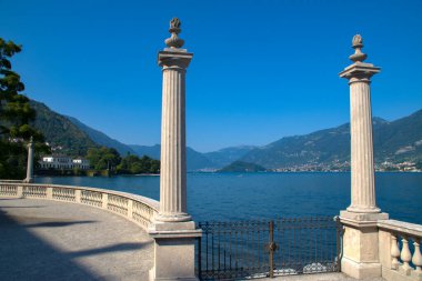 Como Gölü, Bellagio, Lombardy, İtalya 'da Villa Melzi. Melzi Villa ve onun muhteşem bahçeleri Como Gölü kıyısında, Bellagio, Lombardy, İtalya.