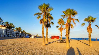 Akdeniz 'den Costa Daurada, Calafell, Katalonya, İspanya 11 Ağustos 2017. Muhteşem plajları olan Akdeniz kıyıları, Costa Daurada, Katalonya, Tarragona, İspanya