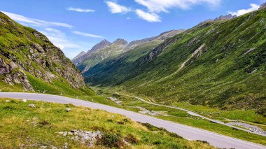 Silvretta (Hochalpenstrasse), Avusturya 'nın Alplerdeki Silvretta dağını geçer. Avusturya Alpleri 'ndeki Silvretta Hochalpenstrasse geçidi muhteşem manzaralı Vorarlberg.