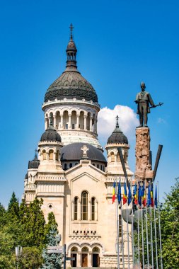 Romanya 'nın Cluj-Napoca kentindeki Ortodoks Katedrali. Cluj-Napoca Metropolitan Katedrali, Romanya' nın Avram Iancu Meydanı 'nda yer alan en önemli dini ve mimari eserlerinden biri..