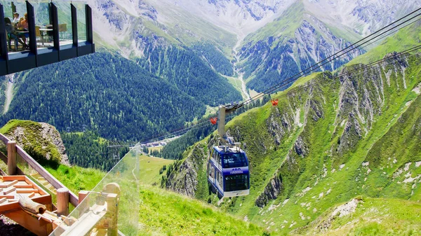 Samnaun Kayak Tesisindeki Twinliner Cableway, İsviçre