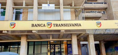 Romanya 'nın Iasi kentindeki Banca Transilvania BT bankası, Romanya' nın finans sisteminin merkezi direği olan Romanya ve Güneydoğu Avrupa 'nın en büyük bankası konumunda bulunuyor..
