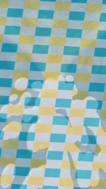 Benzersiz video giriş tasarımı projeleri için detaylı yüzey kalıbı film animasyon stili grafik girişi