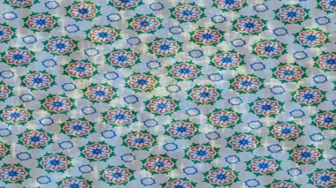 Benzersiz dijital hareket grafiklerine sahip yaratıcı sinematik projeler için yumuşak animasyon yüzeyi