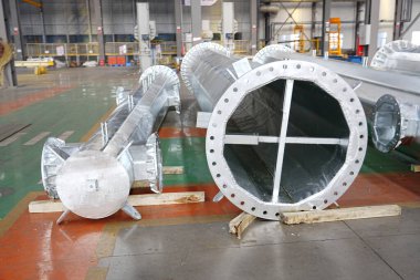 Fabrika makineleri ve aksesuar kombinasyonu