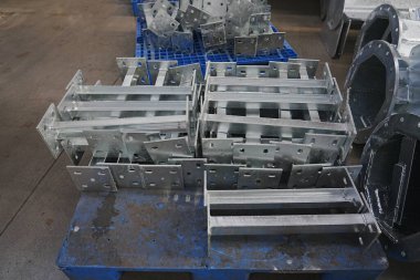 Fabrika makineleri ve aksesuar kombinasyonu