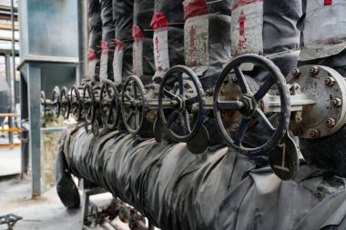 Borular ve vanalar, altyapı, keşif.