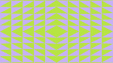 Büyüleyici soyut geometrik desen canlı mor, mavi ve gök mavisi renkli üçgenler dizisi ile dinamik ve görsel olarak çekici bir arka plan oluşturur..