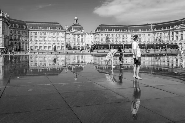 Bordeaux, Fransa, 2024-07-26. Bebek arabaları 