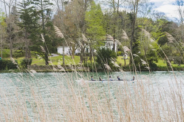 Bayonne, Fransa, 2025-03-22. Bayonne 'da Nive' de kürek çekmek. Fotoğraf: Jean-Marc Vigneres