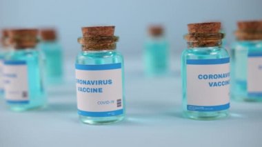 Grip, kızamık, koronavirüs aşısı yapar. Covid-19 Coronavirus aşı üretim hattı