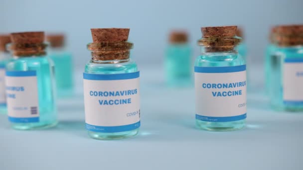 Gros plan vaccin moderna. Novavax, astrazeneca, biontech, pfizer. Vaccin covif — Video