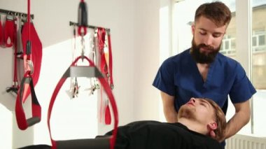 Seferberlik manuel tedavi boyun omurgası. Ortadan kaldırılması gereken profesyonel masaj