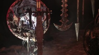 Baltalar, silahlar, bıçaklar. Kuzey Viking 'in mistik sembolleri ve silahları.