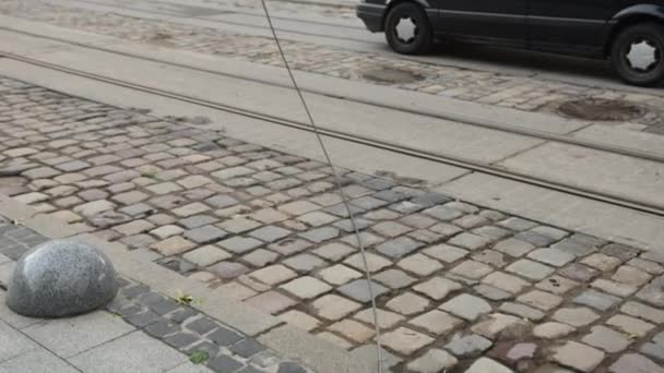 Líneas eléctricas, huracán. El ciclón crea una línea eléctrica en una ciudad. Daños por ciclones. — Vídeos de Stock