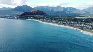 İHA görüntüleri Hawaii Maili Sahili ve Okyanus Panoraması, Oahu