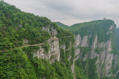 Zhangjiajie, Çin 'deki Tianmen Dağı. Yüksek kalite fotoğraf