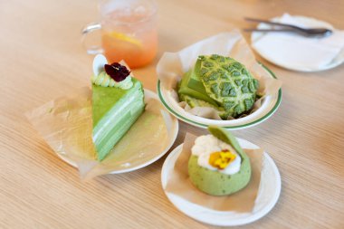 Lezzetli yiyeceklere yakın.