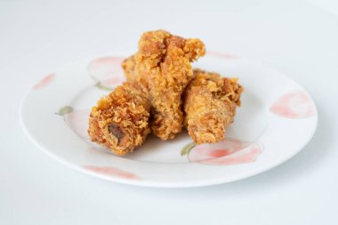 Kızarmış tavuk kanatları