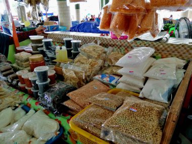 Geleneksel Yerel Pazar Oyalama Kuru Gıda ve Baharat Satma