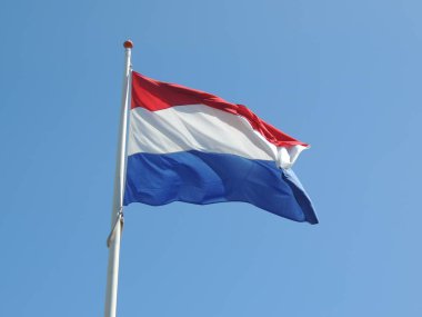 Rüzgarlı bir günde Hollanda 'nın bayrağı