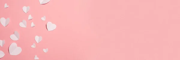 Белые Сердца Вырезанные Бумаги Розовом Фоне Состав Дню Святого Валентина — стоковое фото