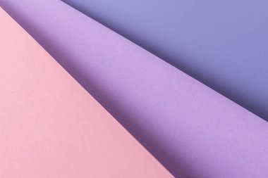 Katlanmış pembe eflatun arkaplanından dizayn edilmiş. Üst manzara, düz uzanma.