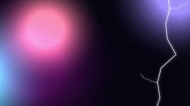 Elektrik ve şimşek parıltılarını gösteren video