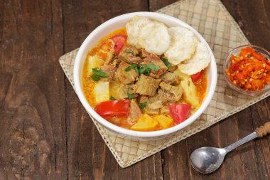 Soto Betawi, DKI Jakarta bölgesinden bir soto türüdür.