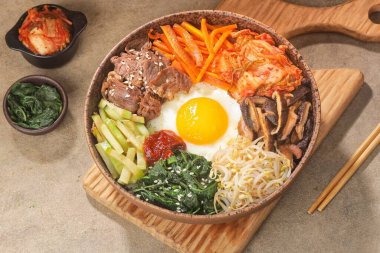 Kore geleneksel kimchi çorbası.