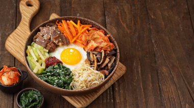 Kore usulü kimchi, kimchi, kimchi, yumurta, kimchi, lahana, havuç, kimchi, kimchi...