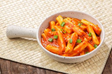 Kore geleneksel kırmızı kimchi turşusu.