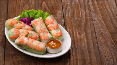 Tayland yemeği karidesli börek