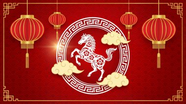 Çin Yeni Yılı için canlı kırmızı bir zemin. Geleneksel kırmızı fenerler ve altın bulutlarla çevrili beyaz at burcu var. İyi şans ve refahı simgeliyor..