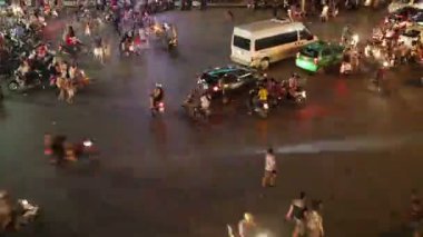 Similan Adaları Tayland Ulusal Parkı 'nda sualtı sarı çizgili balık