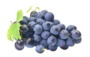 Beyaz arka planda üzüm izole