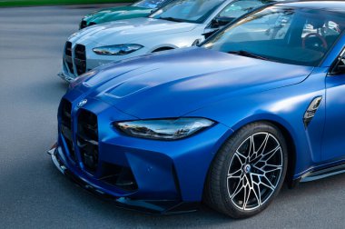 BMW M3 spor sedanları farklı renklerde