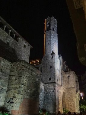 Barselona, Santa Gata Şapeli 'nde gece yürüyüşü