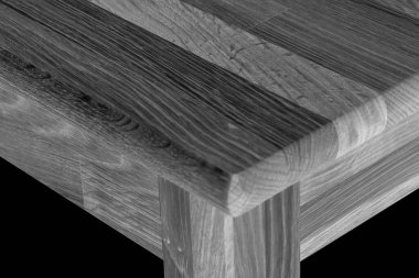 Tahta masa yüzeyi. Doğal ahşap mobilyalar. Katı ahşap masa üstü ve bacaklar beyaz arkaplan üzerinde izole